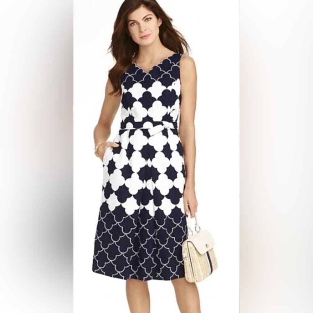 Talbots Cotton Navy Blue White Scalloped A-Line Dress Knee Length Sleeveless 2P